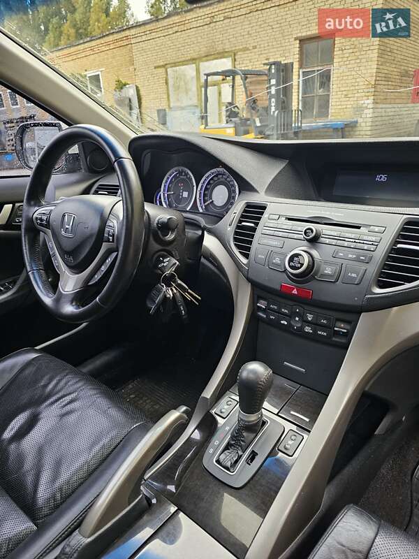 Седан Honda Accord 2010 в Киеве