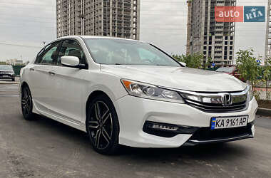 Седан Honda Accord 2016 в Киеве