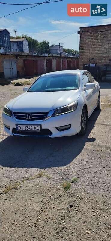 Седан Honda Accord 2013 в Києві