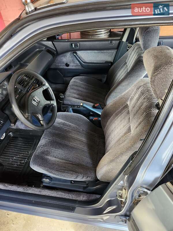 Седан Honda Accord 1986 в Олександрії