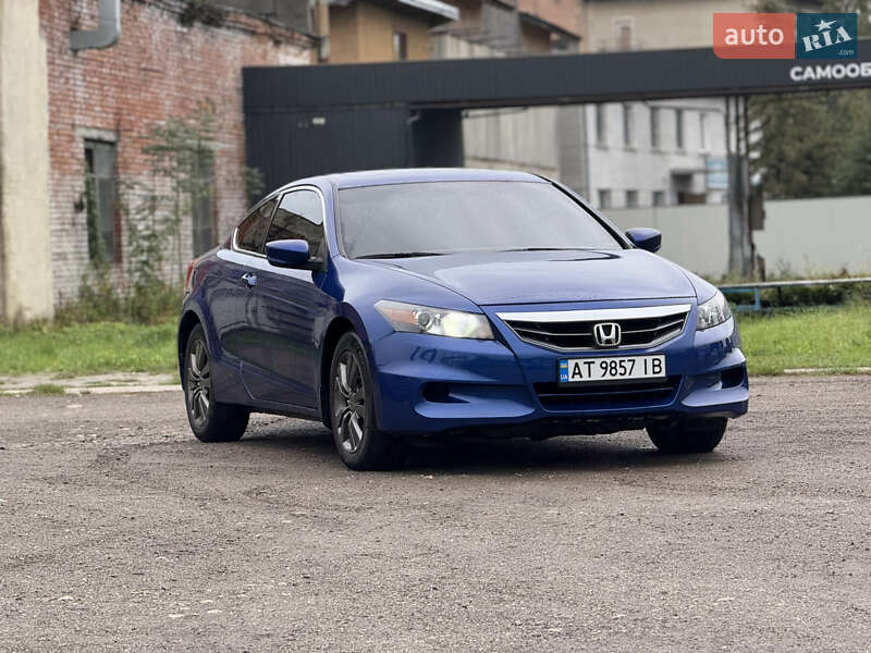Купе Honda Accord 2011 в Ивано-Франковске