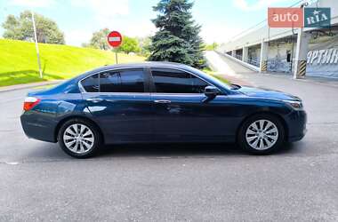 Седан Honda Accord 2015 в 