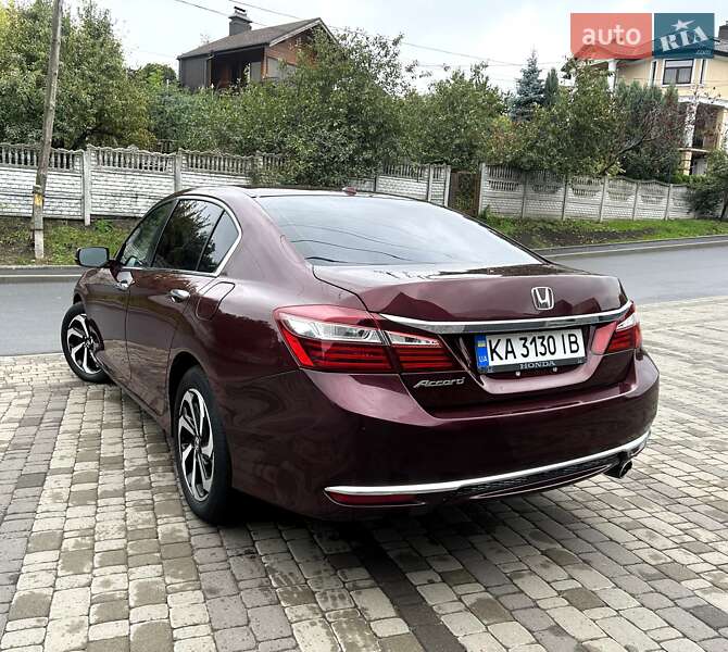 Седан Honda Accord 2017 в Киеве