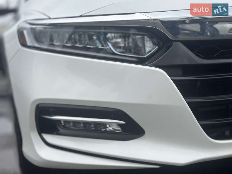 Седан Honda Accord 2018 в Киеве фото 44 Седан Honda Accord 2018 в Киеве