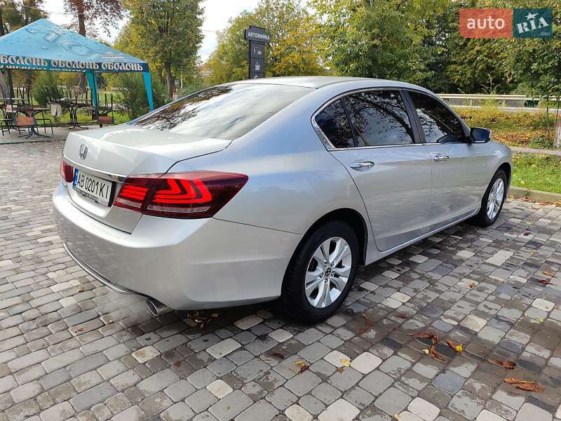 Седан Honda Accord 2013 в Тульчине