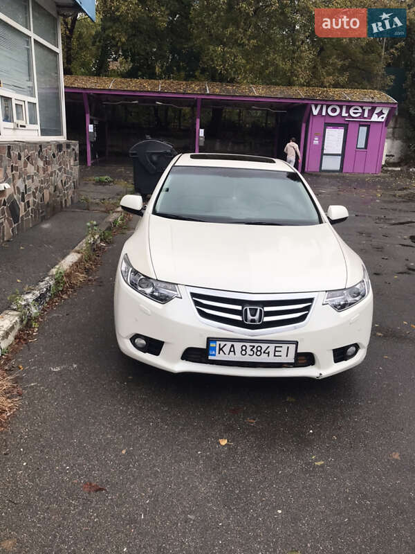 Седан Honda Accord 2011 в Киеве