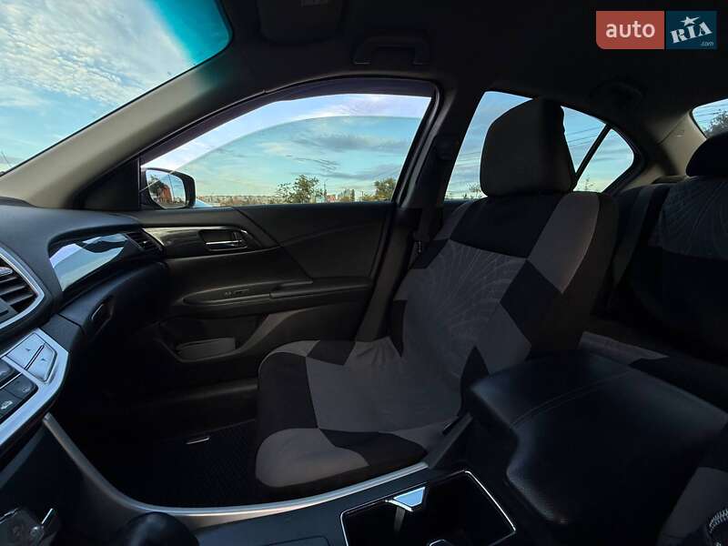 Седан Honda Accord 2015 в Кривому Розі