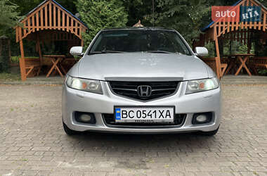 Седан Honda Accord 2003 в  фото 29 Седан Honda Accord 2003 в