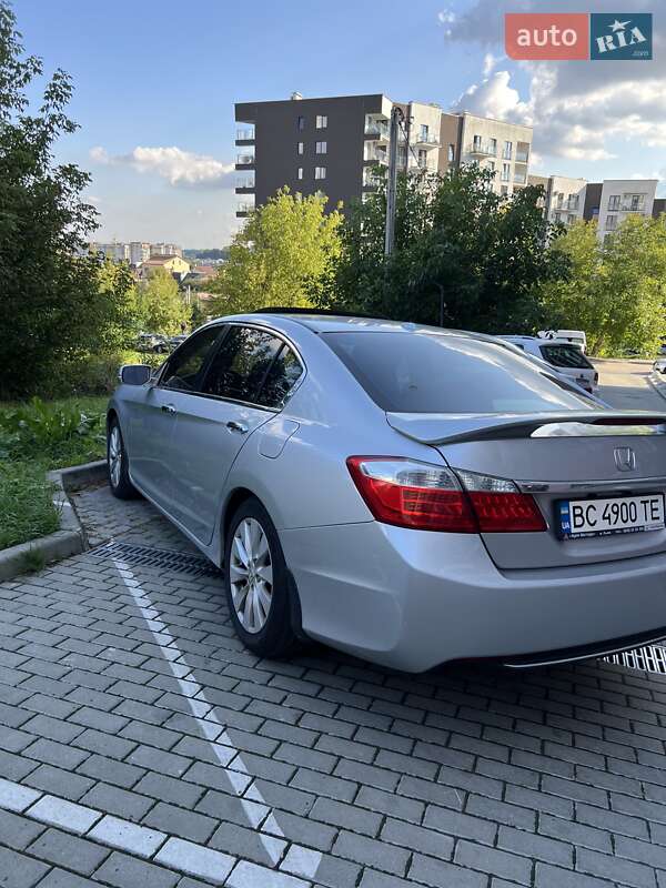 Седан Honda Accord 2013 в Львове