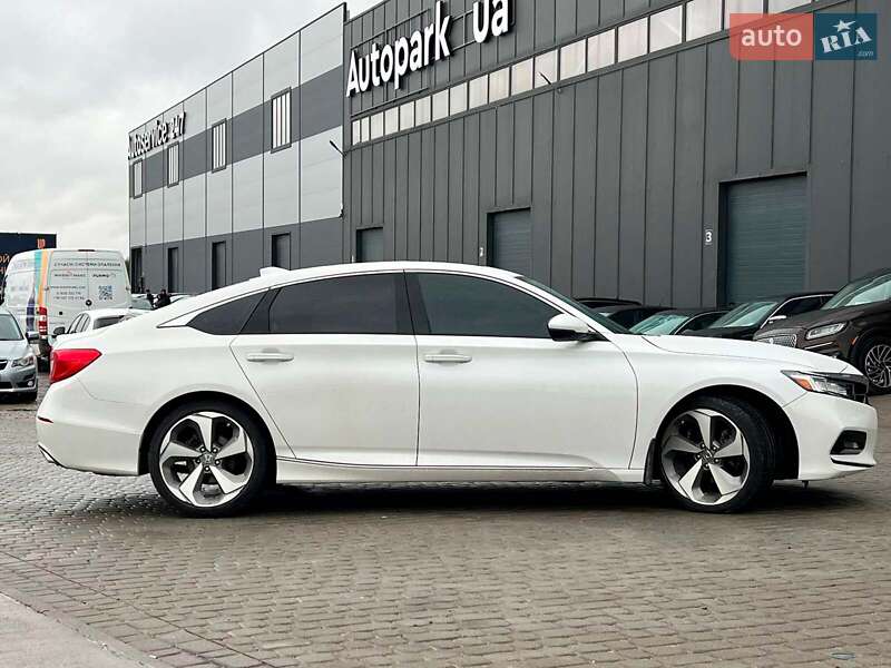 Седан Honda Accord 2018 в Львові