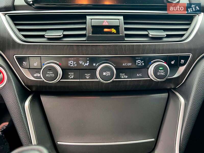 Седан Honda Accord 2018 в Львові