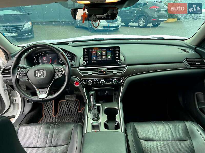Седан Honda Accord 2018 в Львові