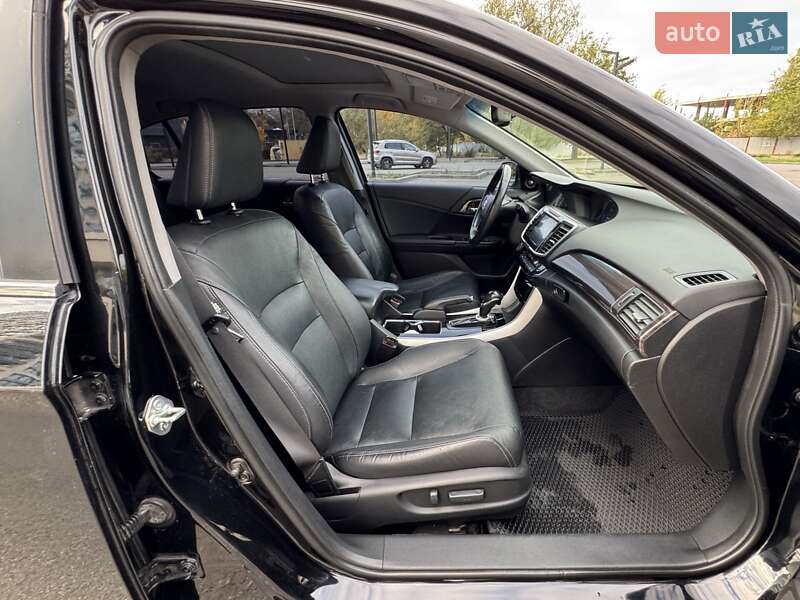 Седан Honda Accord 2015 в Днепре