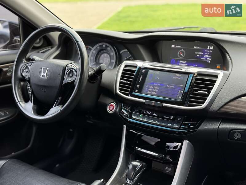 Седан Honda Accord 2015 в Днепре