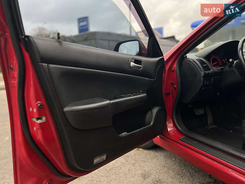 Седан Honda Accord 2004 в Николаеве