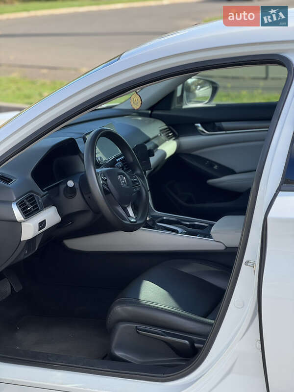 Седан Honda Accord 2018 в Кривом Роге