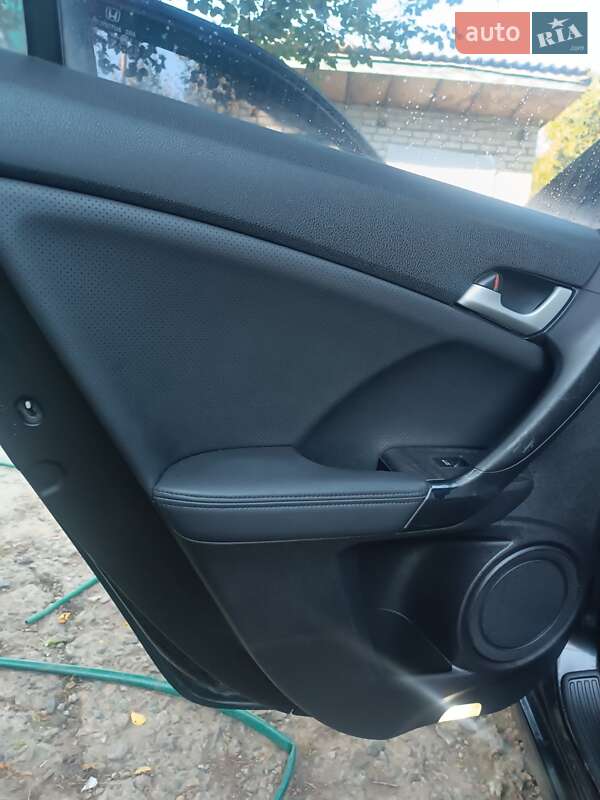 Седан Honda Accord 2010 в Харкові