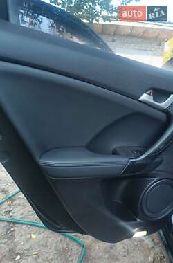 Седан Honda Accord 2010 в 