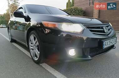 Седан Honda Accord 2010 в 