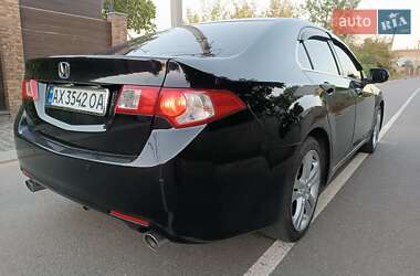 Седан Honda Accord 2010 в 