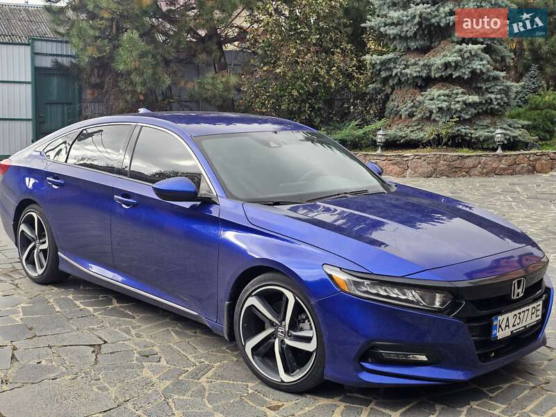 Седан Honda Accord 2019 в 