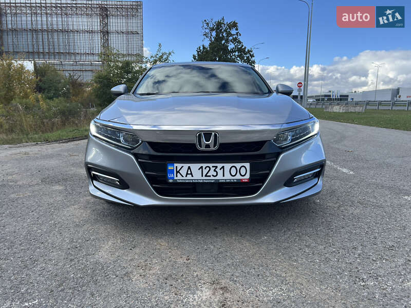Седан Honda Accord 2018 в Києві