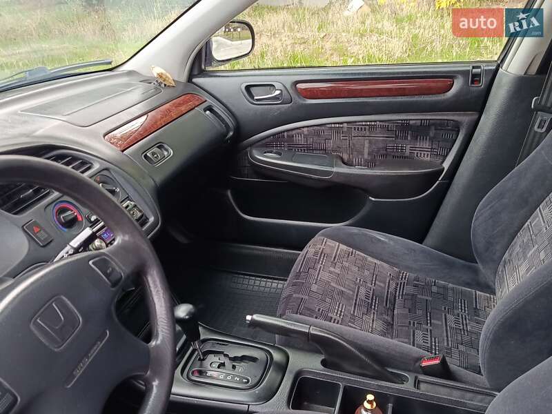 Седан Honda Accord 1999 в Білгороді-Дністровському