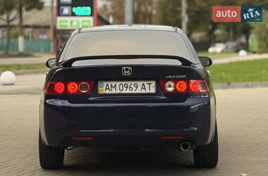 Седан Honda Accord 2004 в 