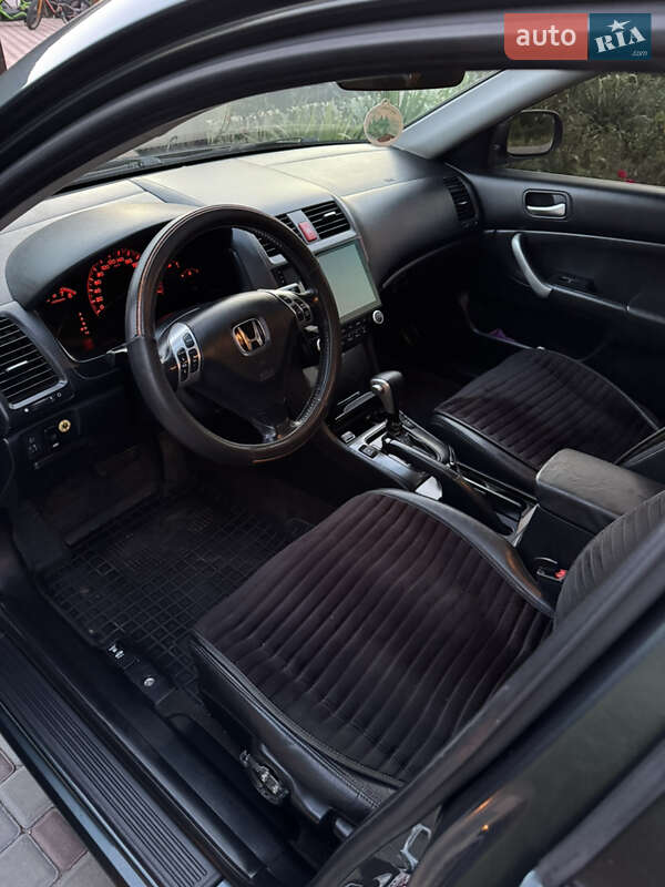 Седан Honda Accord 2005 в Одессе