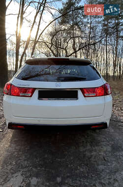 Универсал Honda Accord 2010 в 