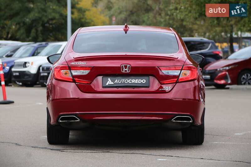 Седан Honda Accord 2018 в Киеве