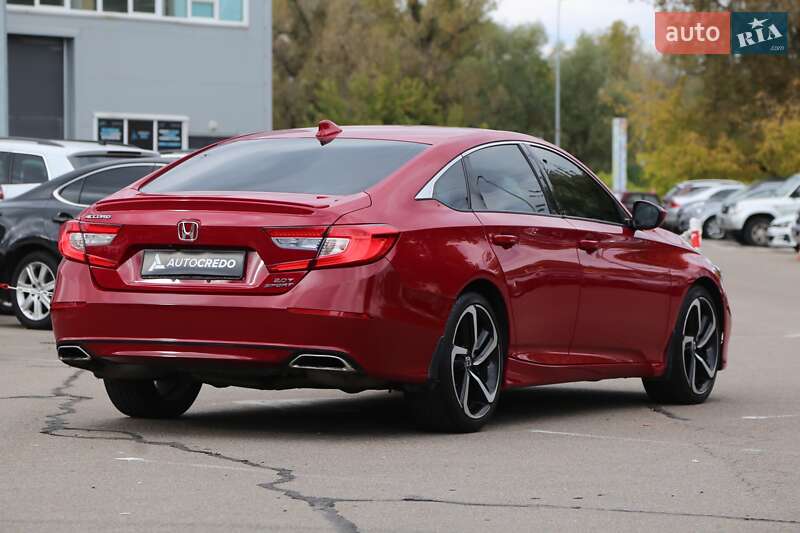 Седан Honda Accord 2018 в Киеве
