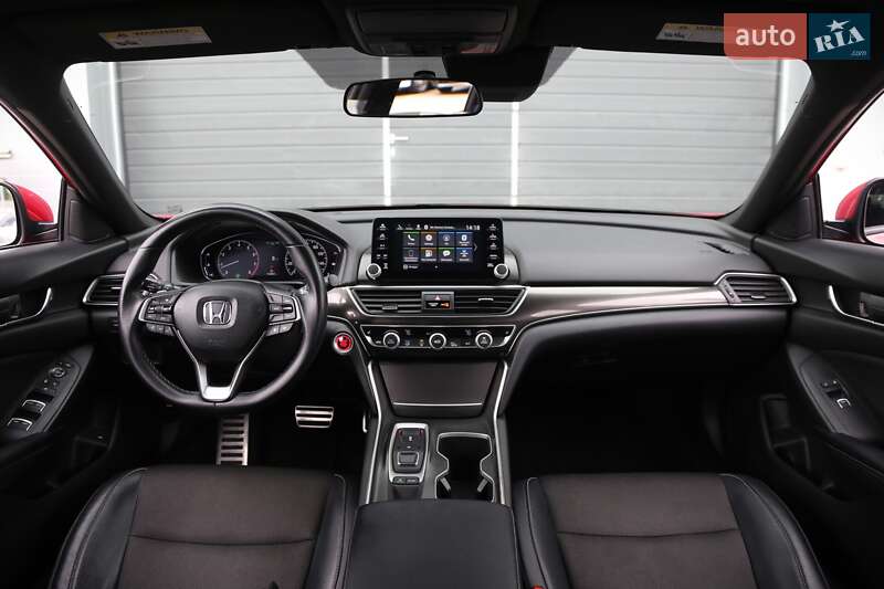 Седан Honda Accord 2018 в Киеве
