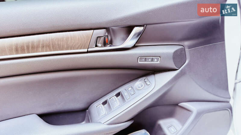 Седан Honda Accord 2021 в Киеве
