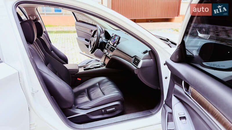 Седан Honda Accord 2021 в Киеве