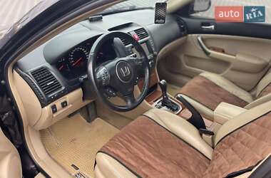 Седан Honda Accord 2006 в  фото 13 Седан Honda Accord 2006 в