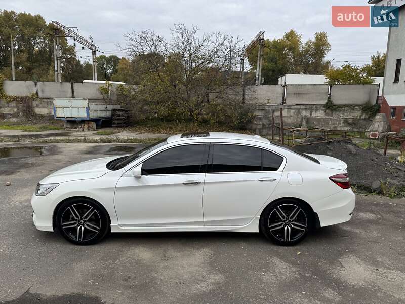 Седан Honda Accord 2015 в Хмельницком