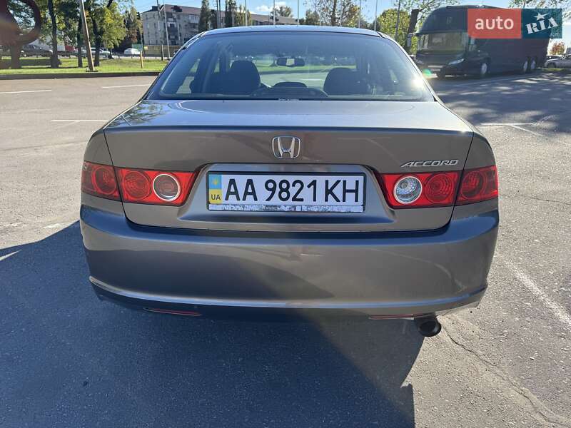 Седан Honda Accord 2008 в Києві