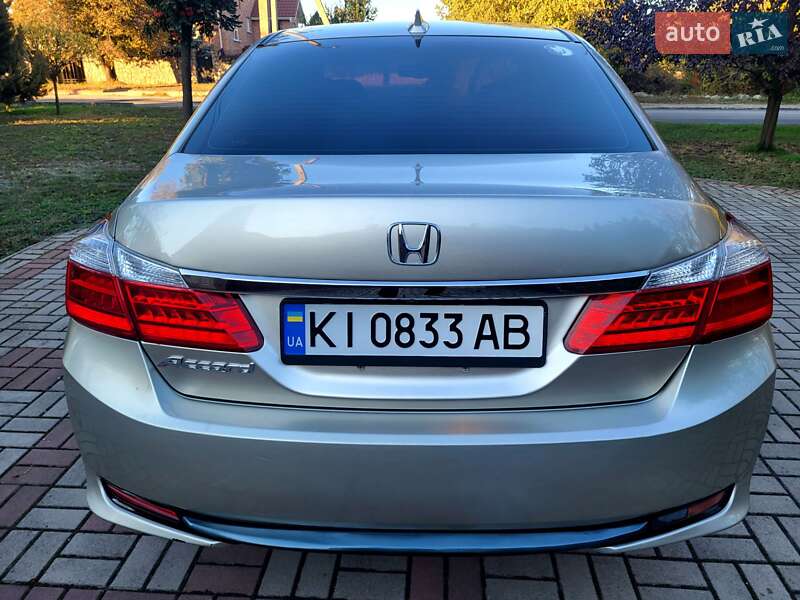 Седан Honda Accord 2013 в Запорожье