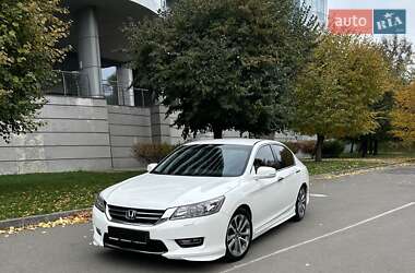 Седан Honda Accord 2013 в Киеве