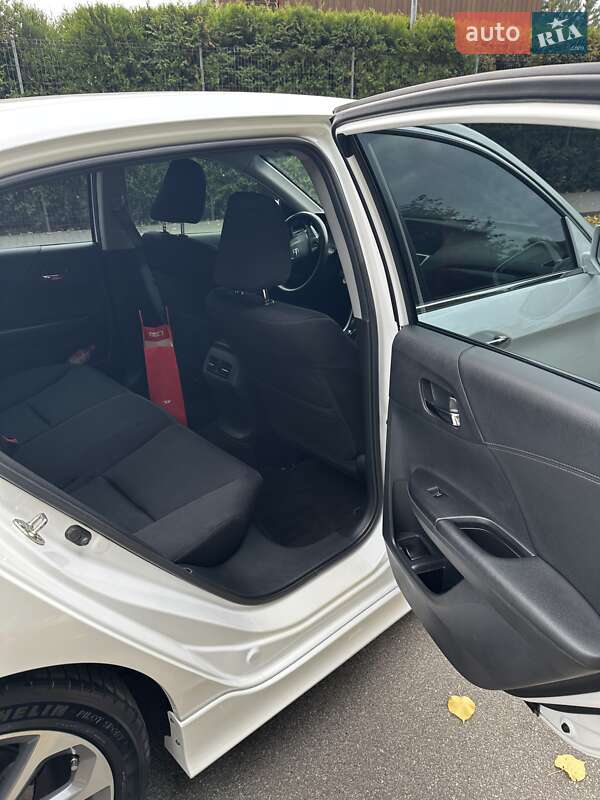 Седан Honda Accord 2013 в Києві