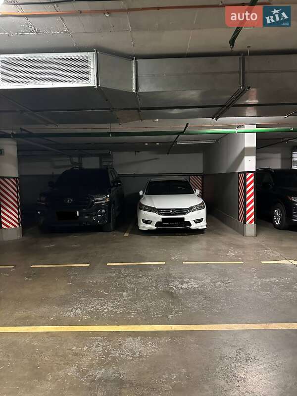 Седан Honda Accord 2013 в Києві