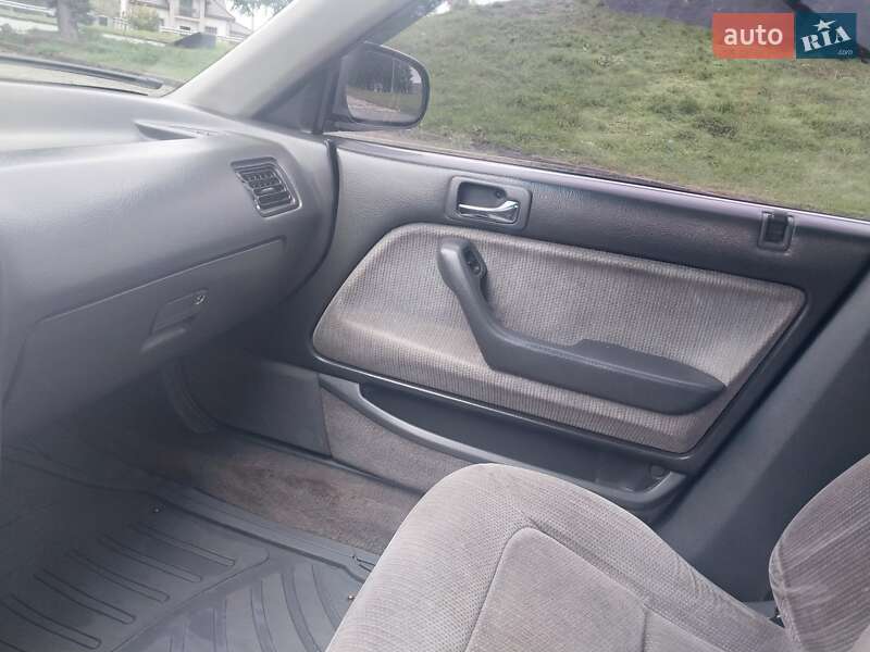 Седан Honda Accord 1993 в Дубні фото 16 Седан Honda Accord 1993 в Дубні