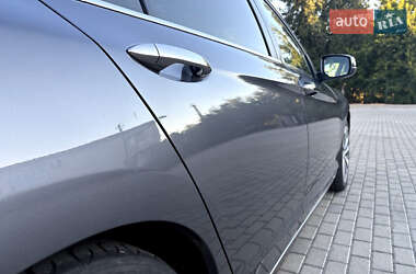 Седан Honda Accord 2013 в 