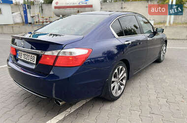 Седан Honda Accord 2013 в  фото 12 Седан Honda Accord 2013 в