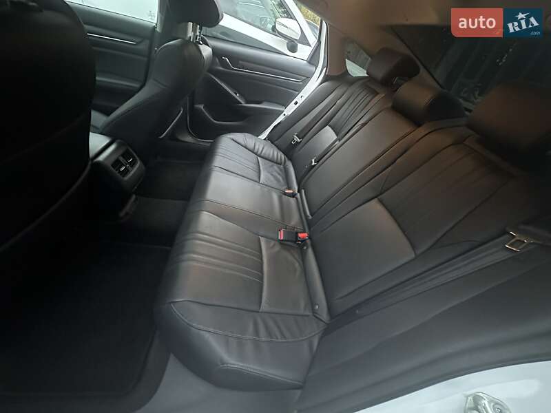 Седан Honda Accord 2018 в Киеве фото 20 Седан Honda Accord 2018 в Киеве