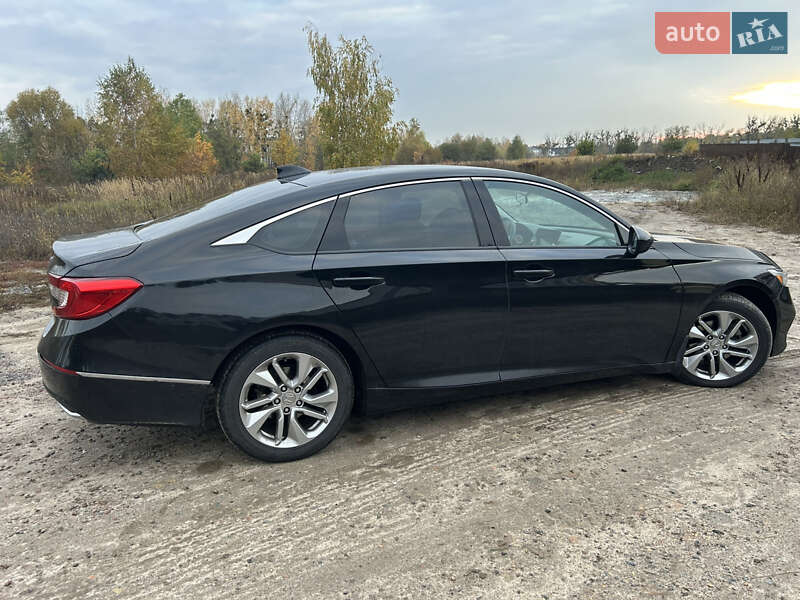 Седан Honda Accord 2018 в Софіївській Борщагівці