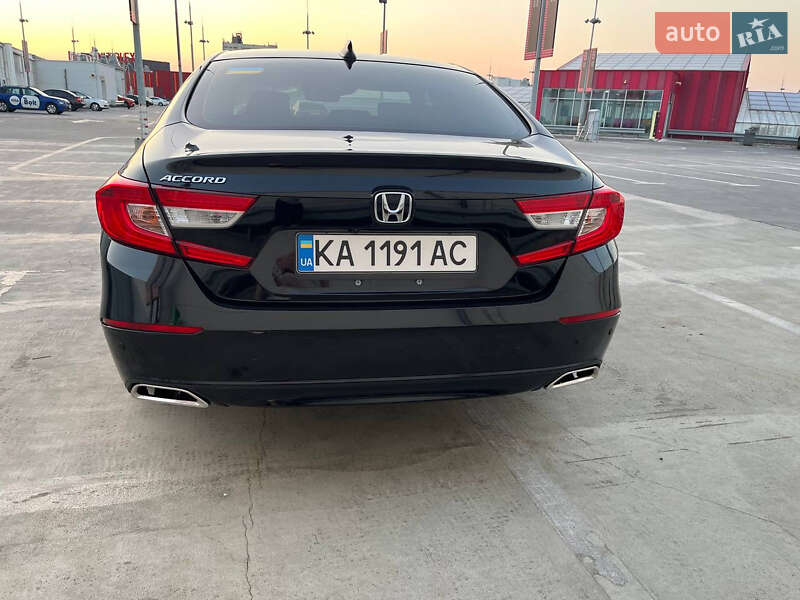Седан Honda Accord 2018 в Києві