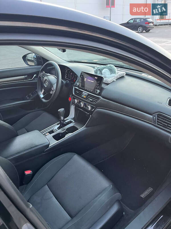 Седан Honda Accord 2018 в Києві