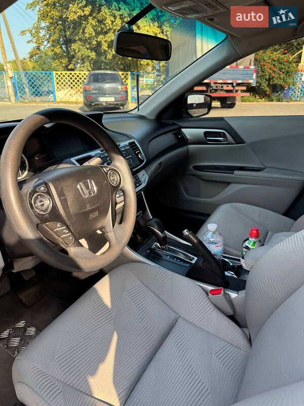 Седан Honda Accord 2015 в Дніпрі